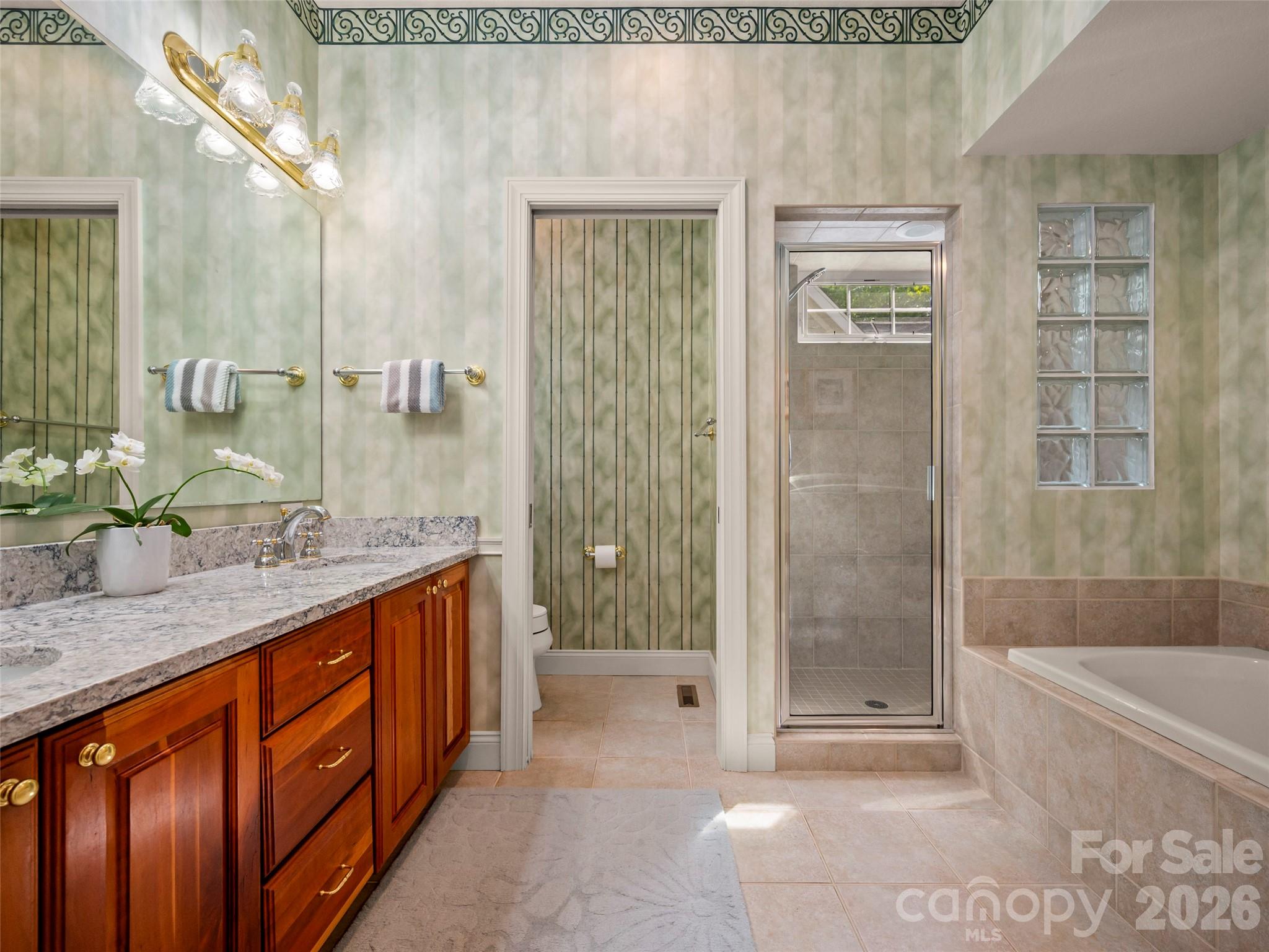 90 Dunroy Drive Hendersonville NC 28739