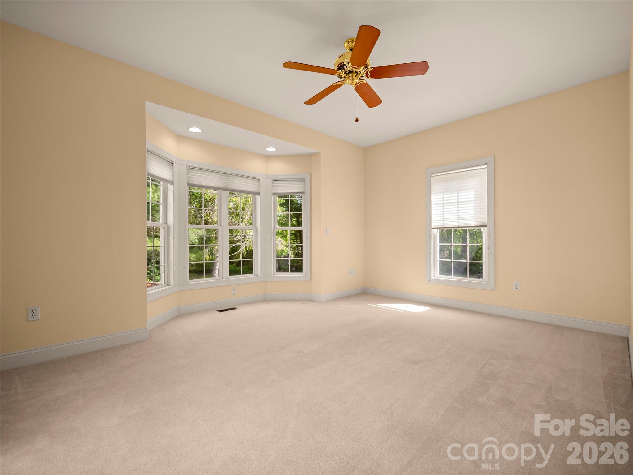 90 Dunroy Drive Hendersonville NC 28739