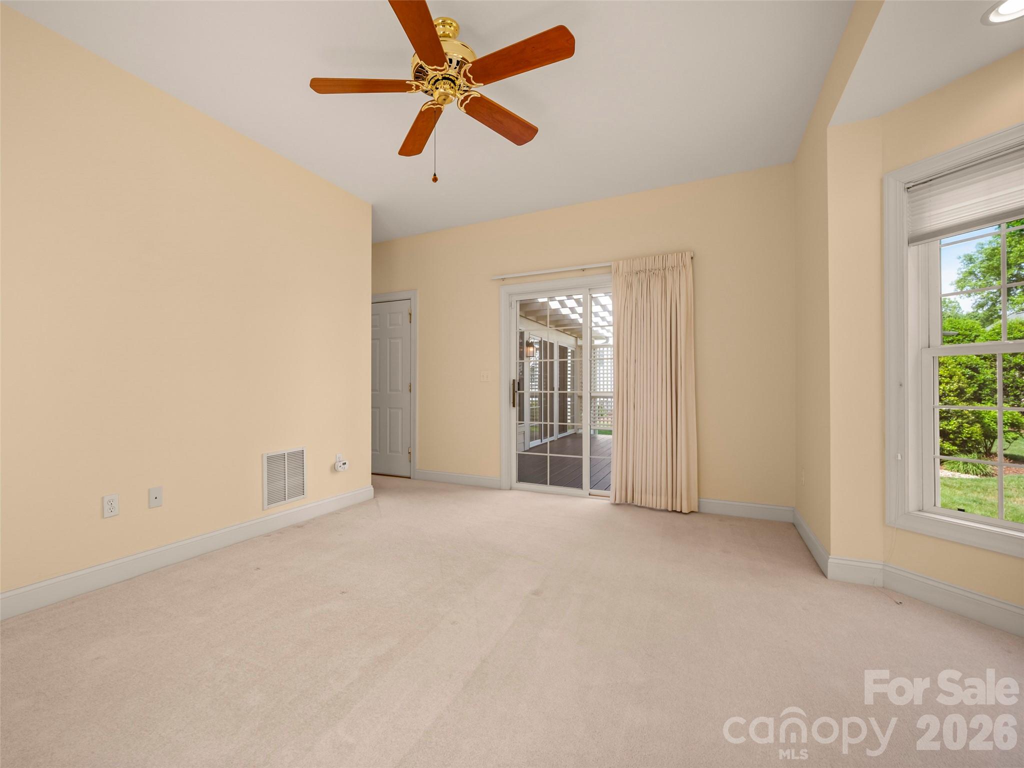 90 Dunroy Drive Hendersonville NC 28739