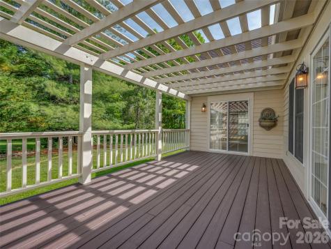 90 Dunroy Drive Hendersonville NC 28739