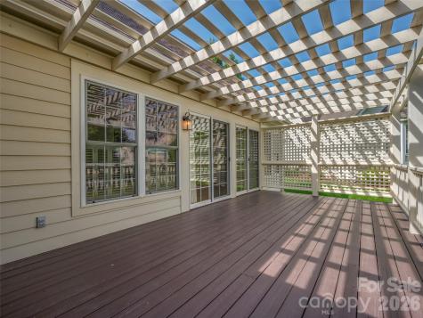 90 Dunroy Drive Hendersonville NC 28739