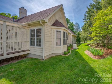 90 Dunroy Drive Hendersonville NC 28739