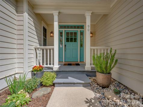 90 Dunroy Drive Hendersonville NC 28739