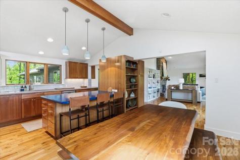 100 Gold Creek Crossing Black Mountain NC 28711