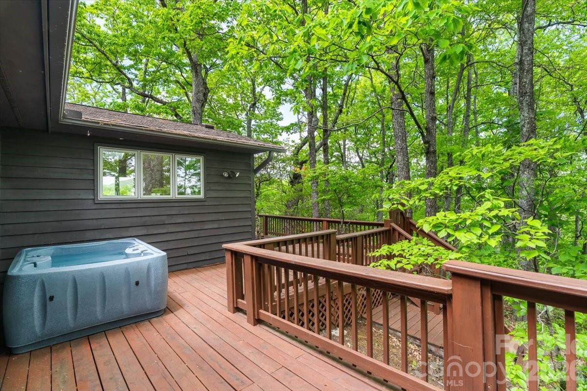 100 Gold Creek Crossing Black Mountain NC 28711