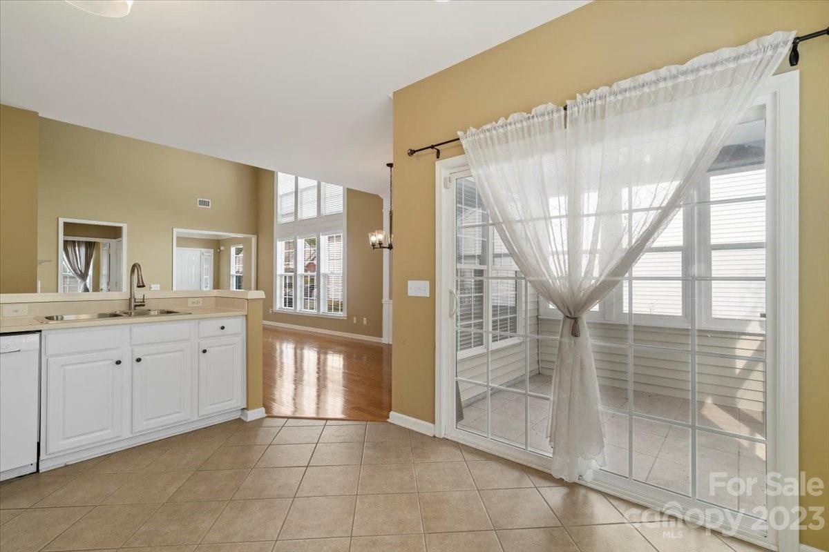 8707 Heron Glen Drive Charlotte NC 28269