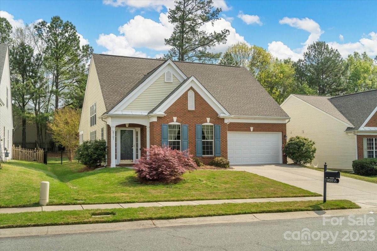 8707 Heron Glen Drive Charlotte NC 28269