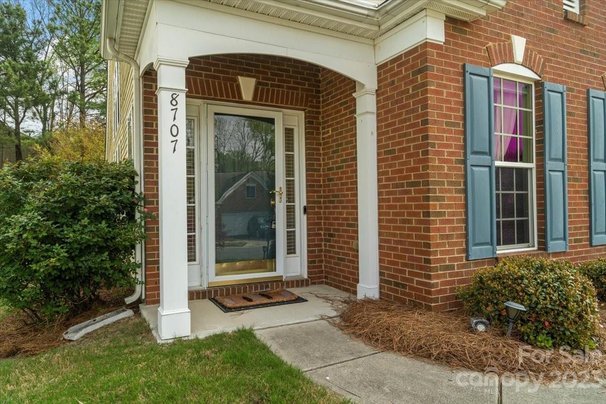 8707 Heron Glen Drive Charlotte NC 28269