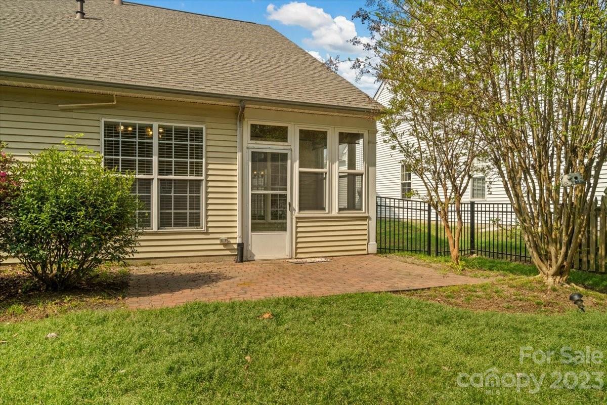 8707 Heron Glen Drive Charlotte NC 28269