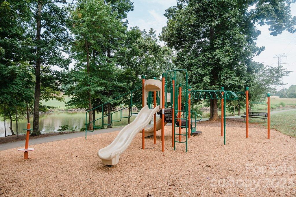 8707 Heron Glen Drive Charlotte NC 28269