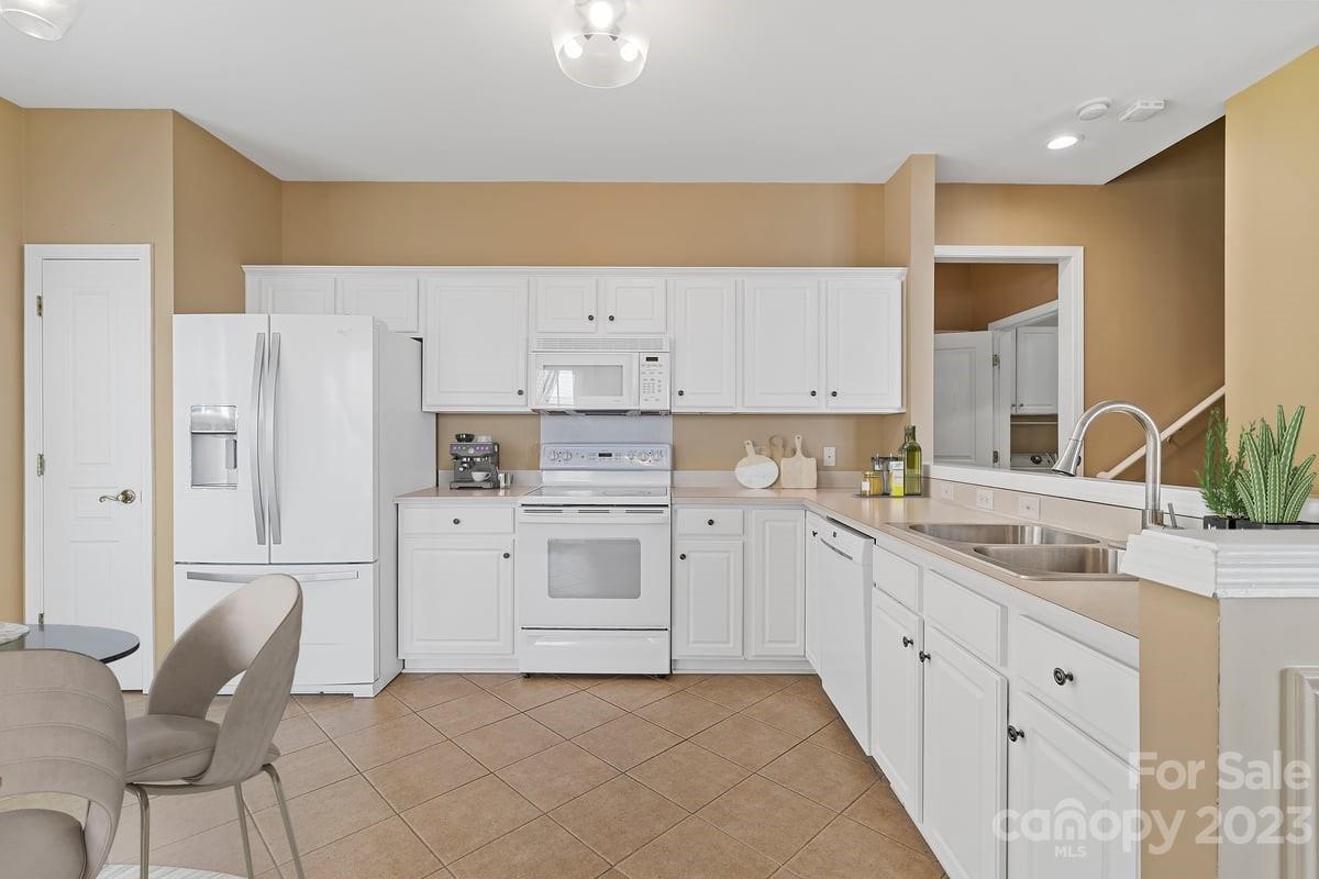8707 Heron Glen Drive Charlotte NC 28269