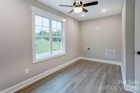 271 Stewart Street NW Concord NC 28027