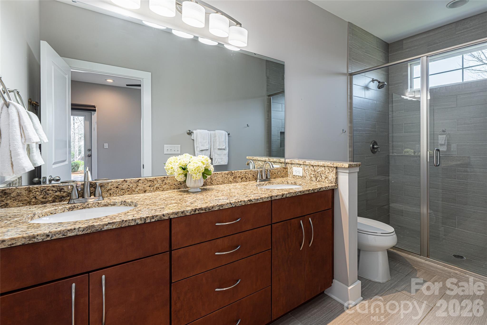 178 Courtland Place Asheville NC 28801
