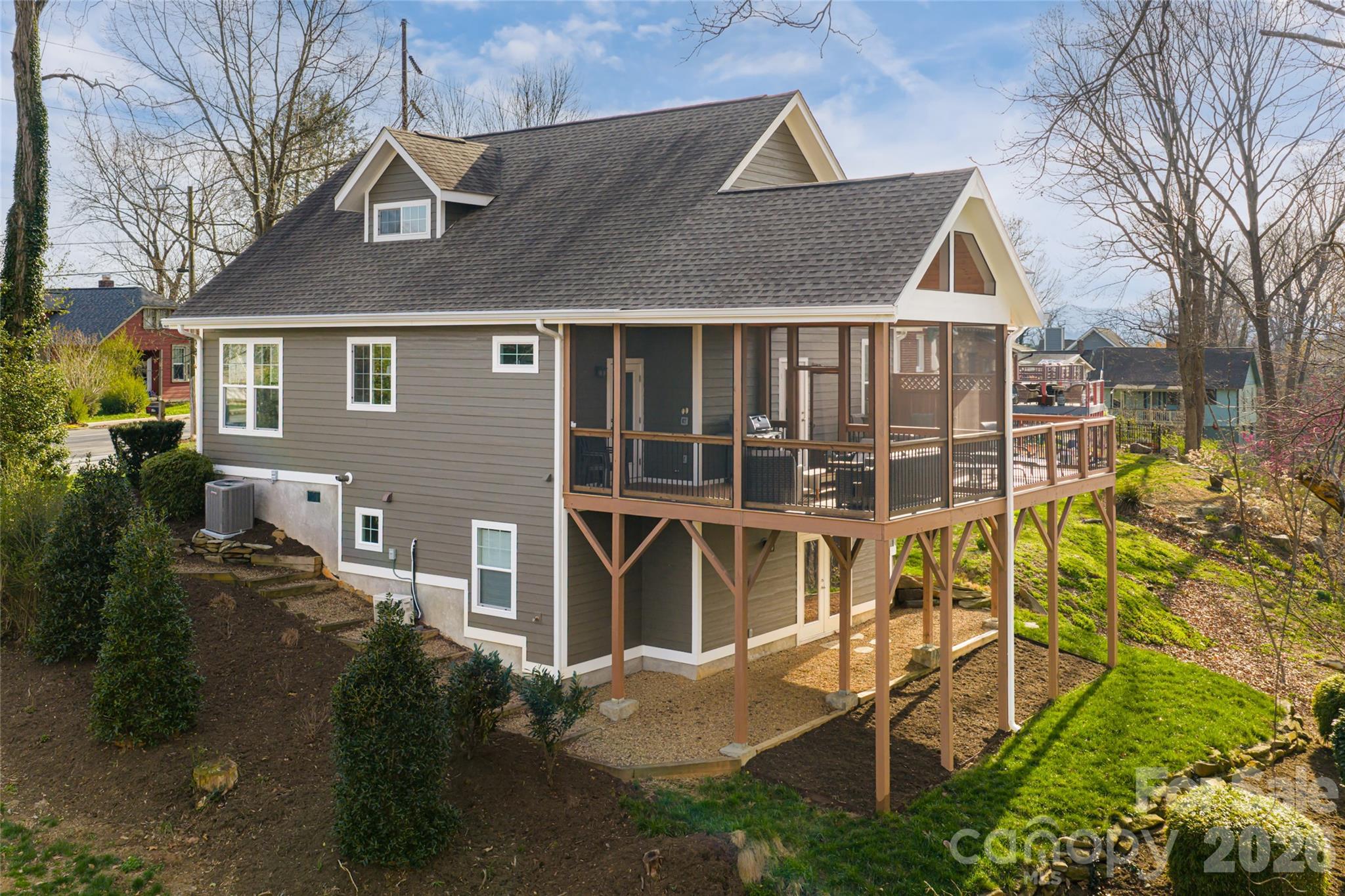 178 Courtland Place Asheville NC 28801