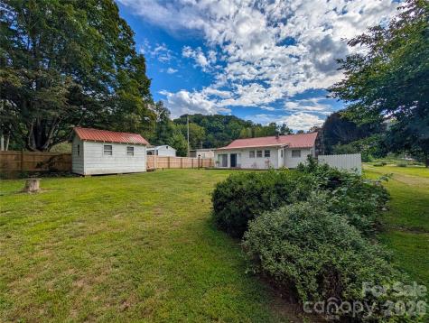 165 Cattail Creek Road Burnsville NC 28714