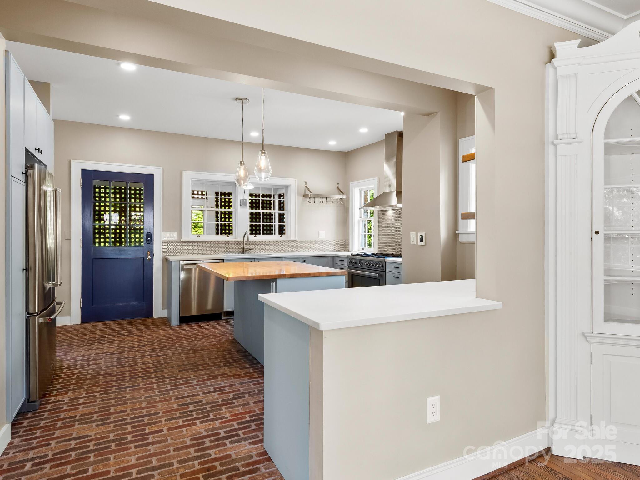 41 Malvern Walk Asheville NC 28806