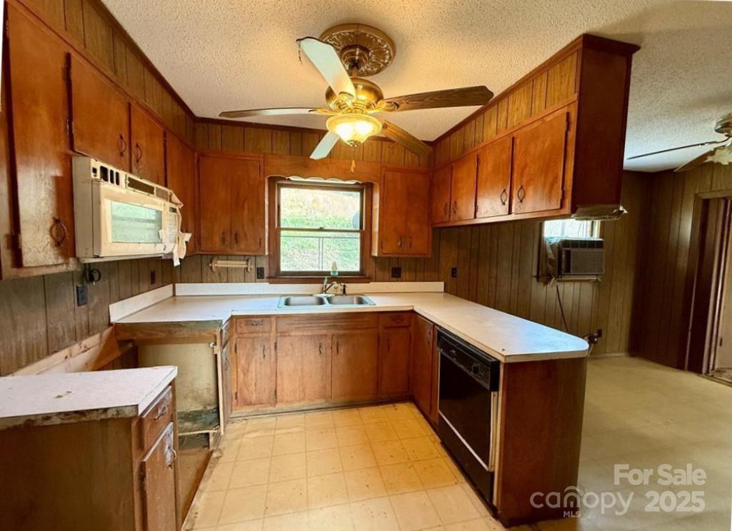 365 Ollis Road Spruce Pine NC 28777