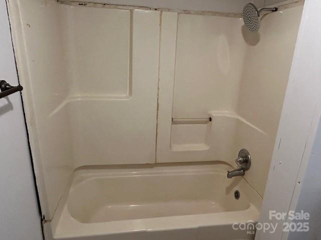 14 Dry Leaf Road Alexander NC 28701