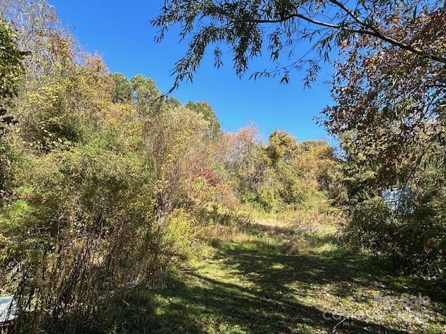 14 Dry Leaf Road Alexander NC 28701