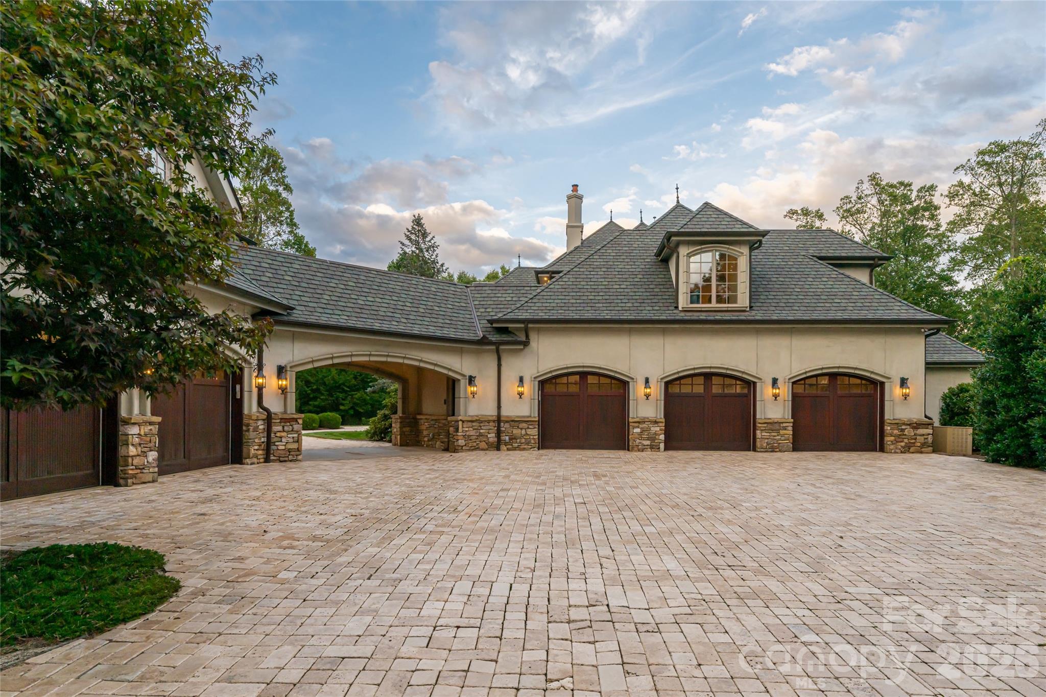 316 S Braeside Court Asheville NC 28803