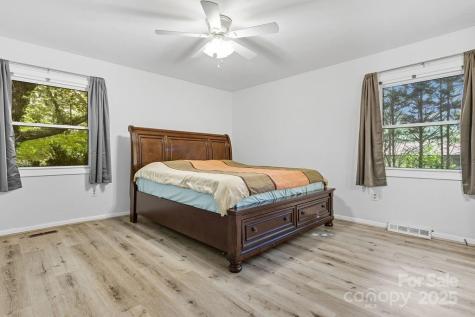 2 Fernbrook Place Asheville NC 28804