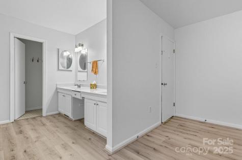 2 Fernbrook Place Asheville NC 28804