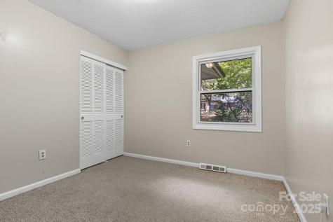 2 Fernbrook Place Asheville NC 28804