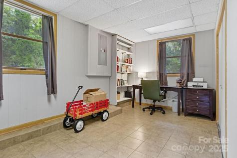 2 Fernbrook Place Asheville NC 28804