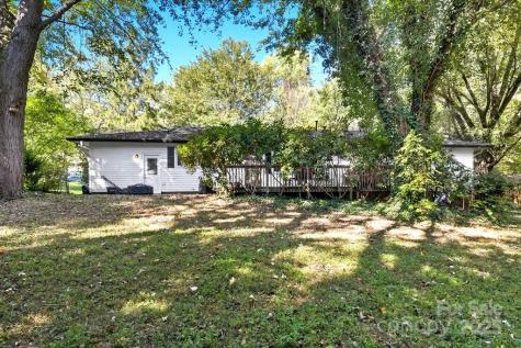 2 Fernbrook Place Asheville NC 28804