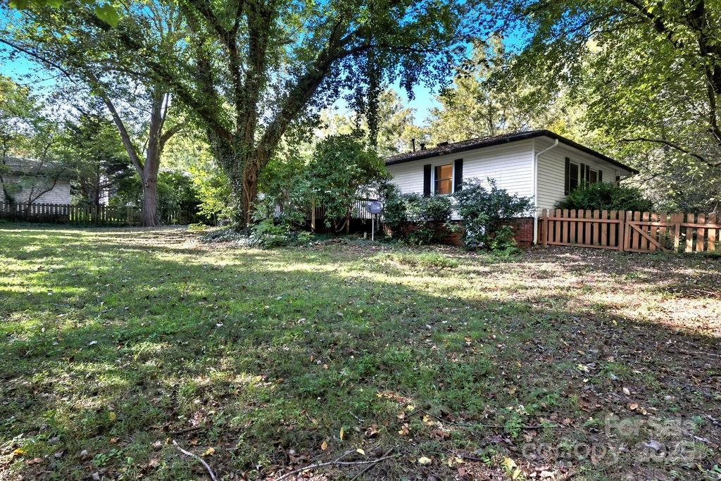 2 Fernbrook Place Asheville NC 28804