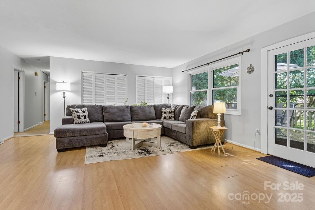 2 Fernbrook Place Asheville NC 28804