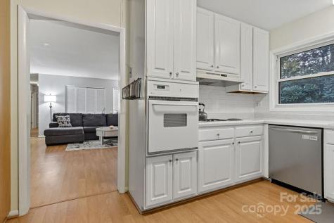 2 Fernbrook Place Asheville NC 28804