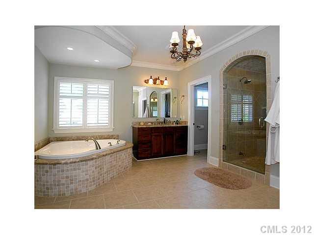 135 Altondale Avenue Charlotte NC 28207