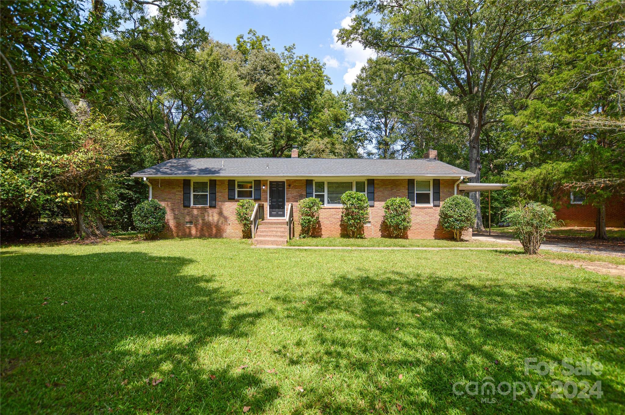 733 Allister Drive Charlotte NC 28227