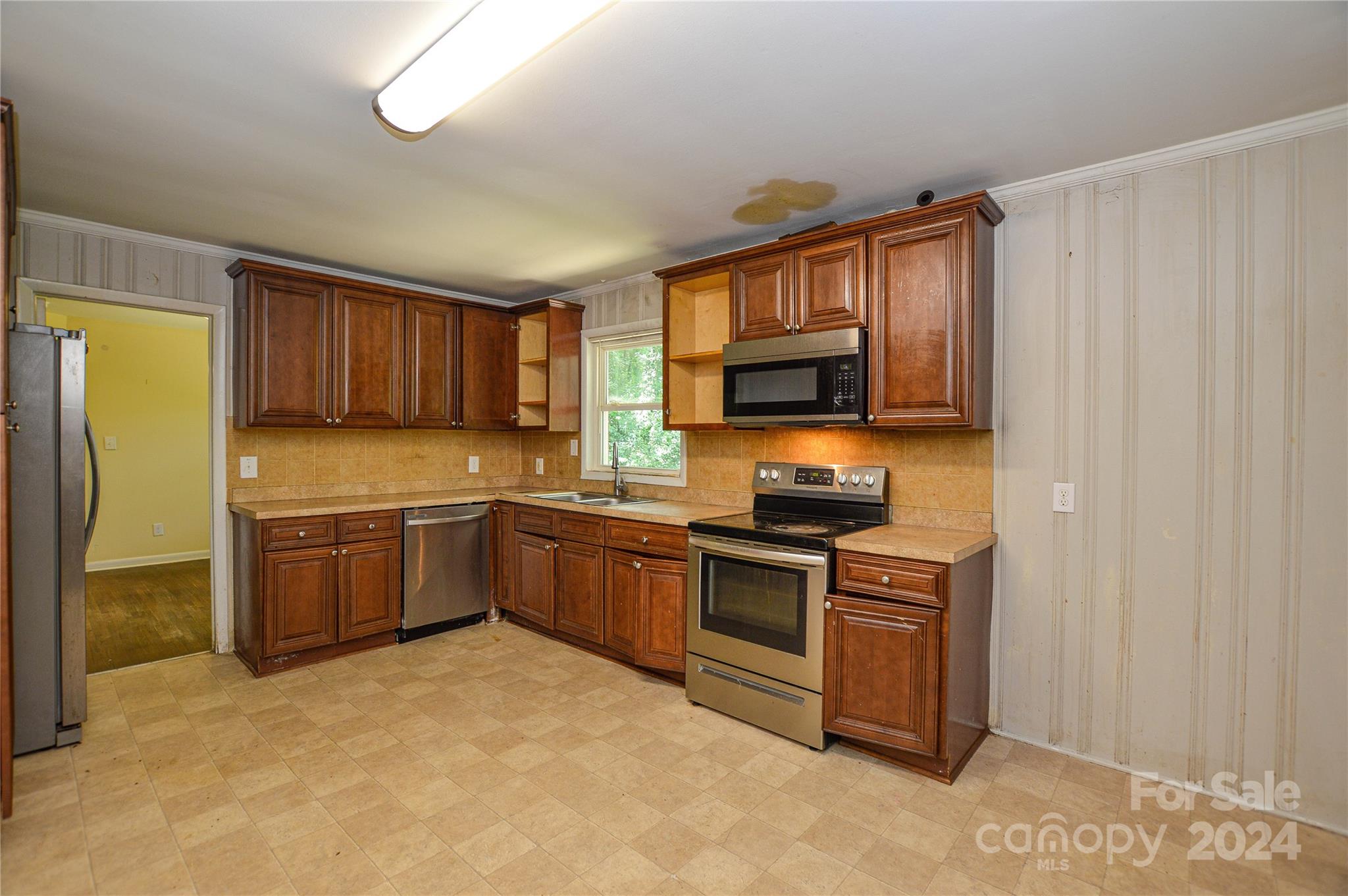 733 Allister Drive Charlotte NC 28227