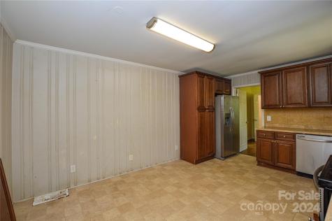 733 Allister Drive Charlotte NC 28227