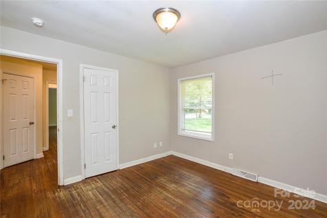 733 Allister Drive Charlotte NC 28227