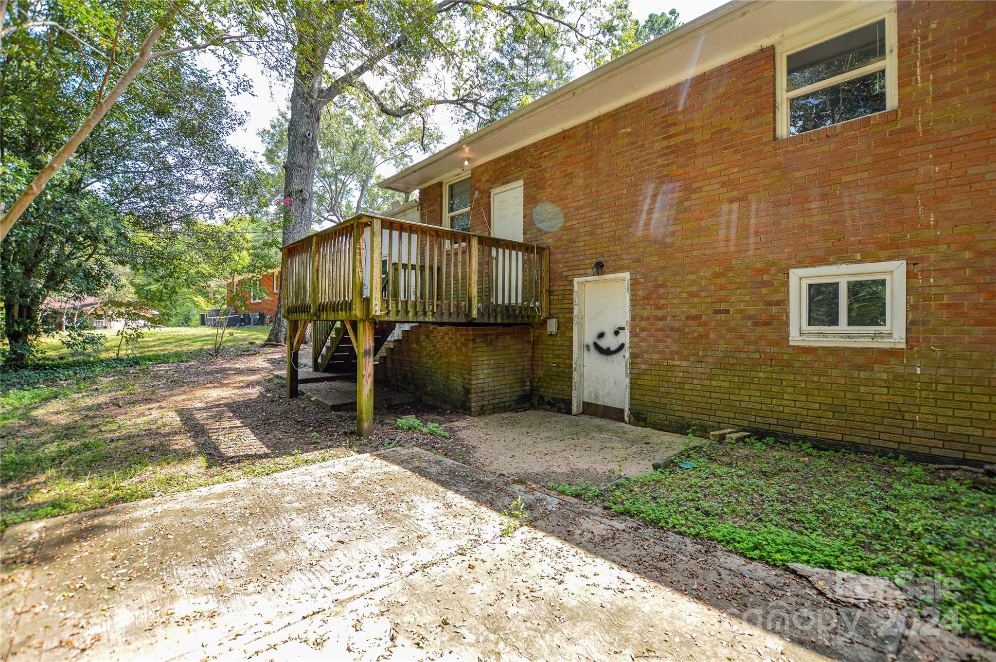 733 Allister Drive Charlotte NC 28227