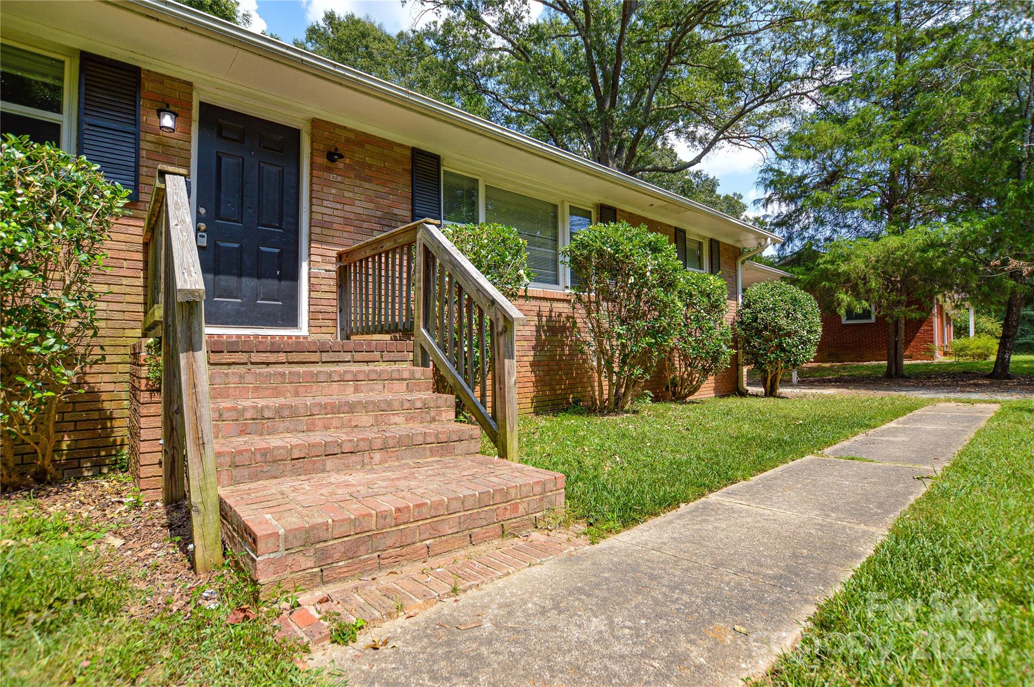 733 Allister Drive Charlotte NC 28227