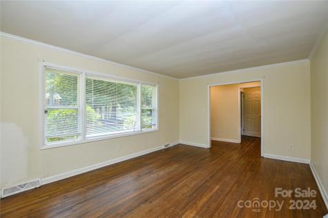 733 Allister Drive Charlotte NC 28227