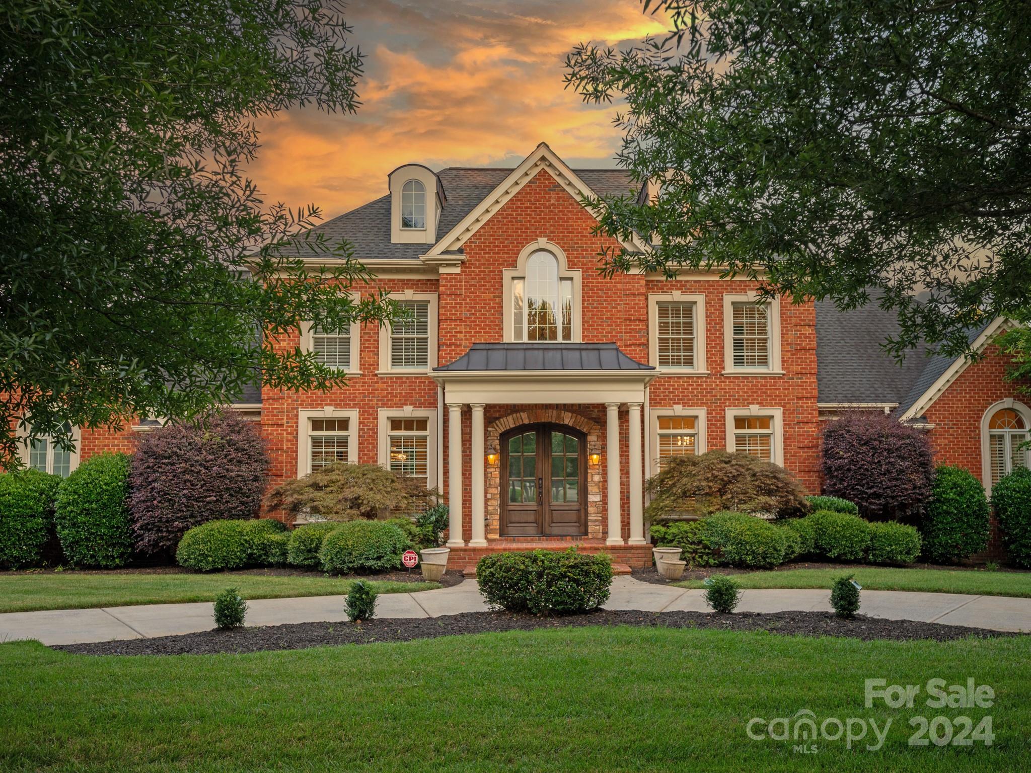 5020 Oxfordshire Road Waxhaw NC 28173