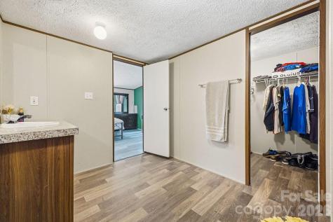 31 Mcgee Hill Road Fairview NC 28730