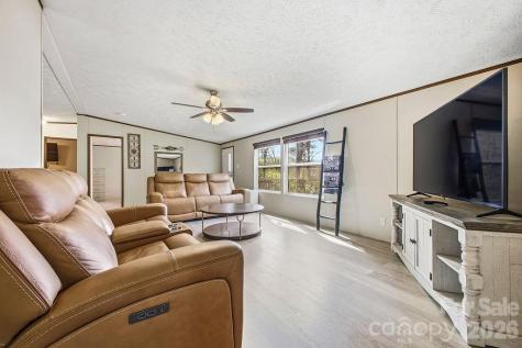 31 Mcgee Hill Road Fairview NC 28730