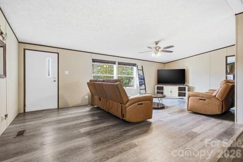 31 Mcgee Hill Road Fairview NC 28730
