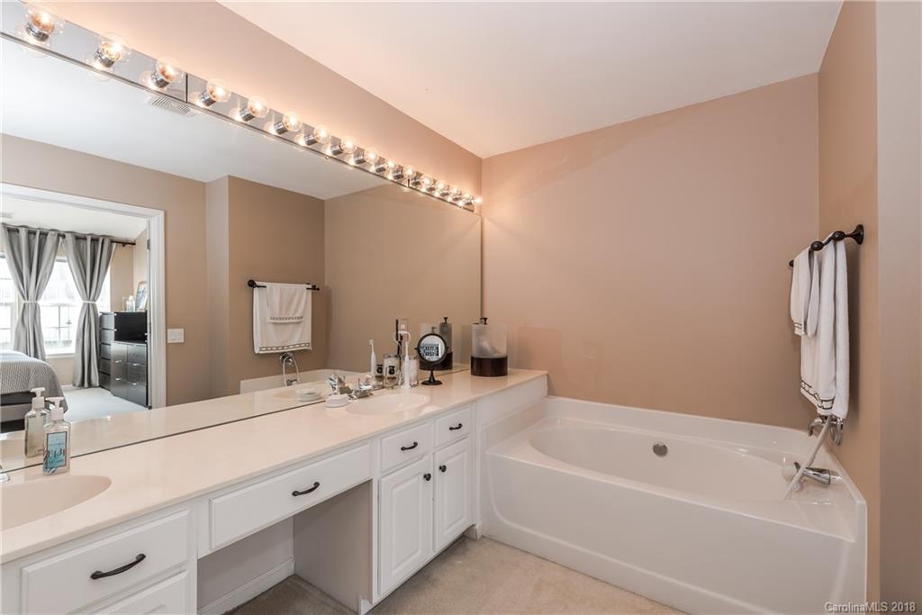 6829 Beverly Springs Drive Charlotte NC 28270