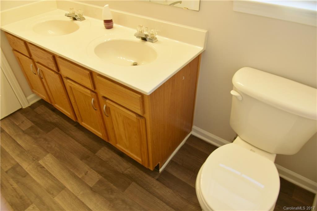 8417 Appledale Drive Charlotte NC 28262