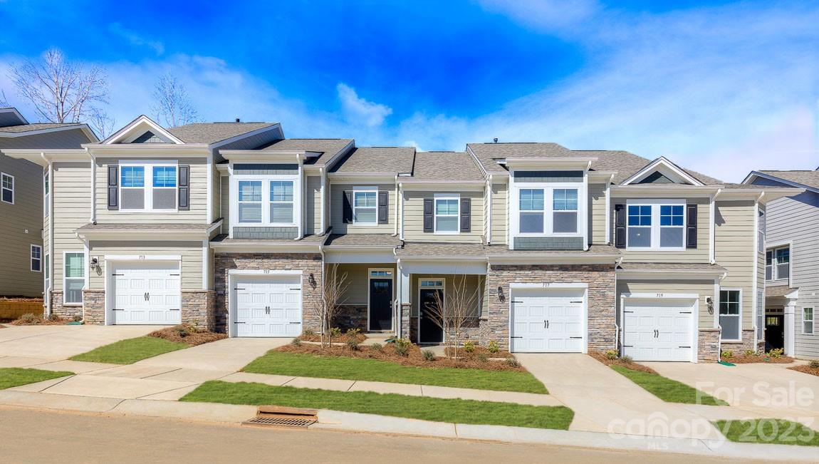 27 Ravens Ridge Road Hendersonville NC 28792