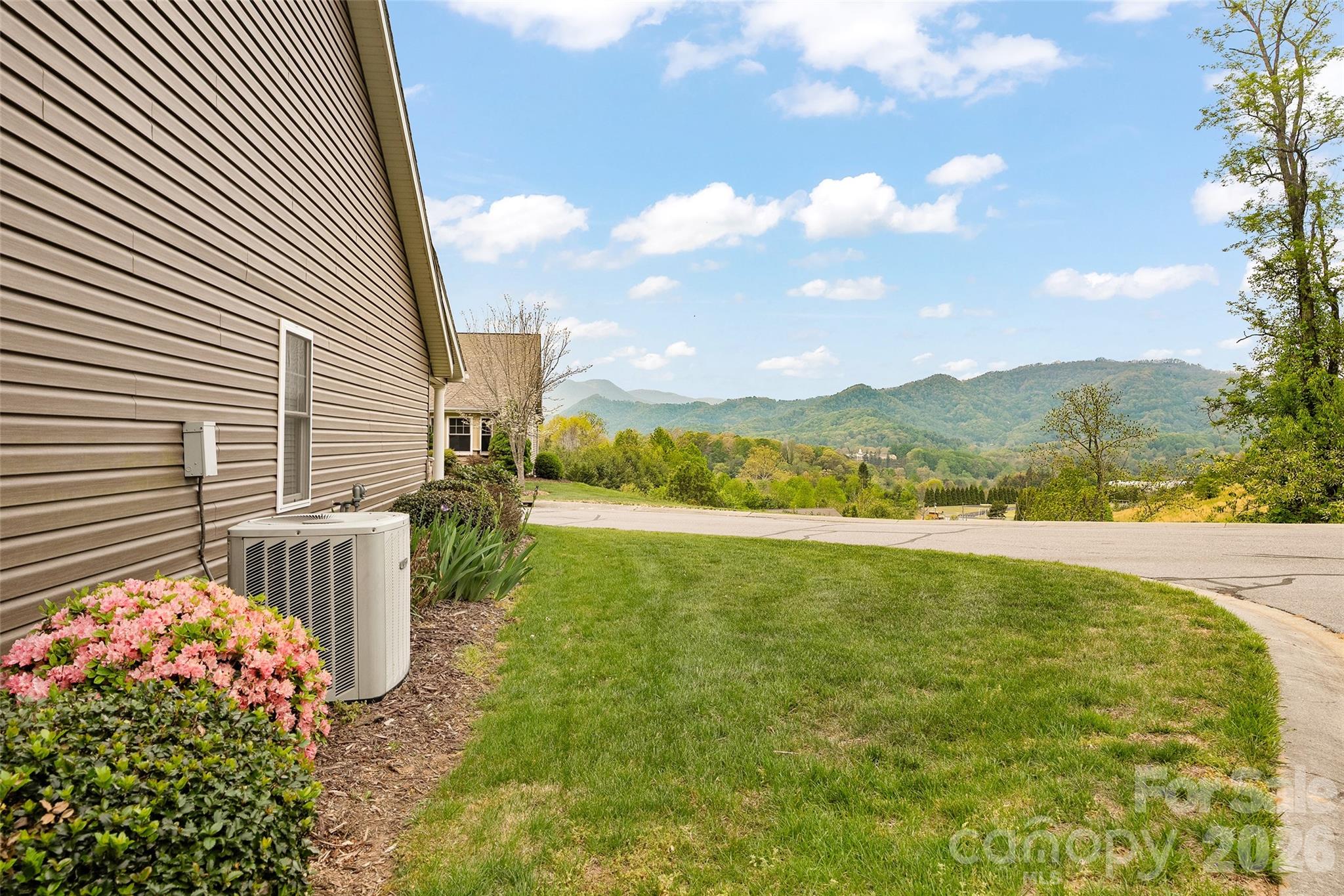 66 Kenai Trail Waynesville NC 28786