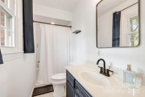 1 Glen Cove Road Arden NC 28704