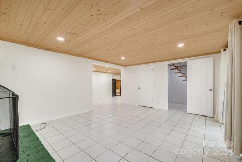 1 Glen Cove Road Arden NC 28704